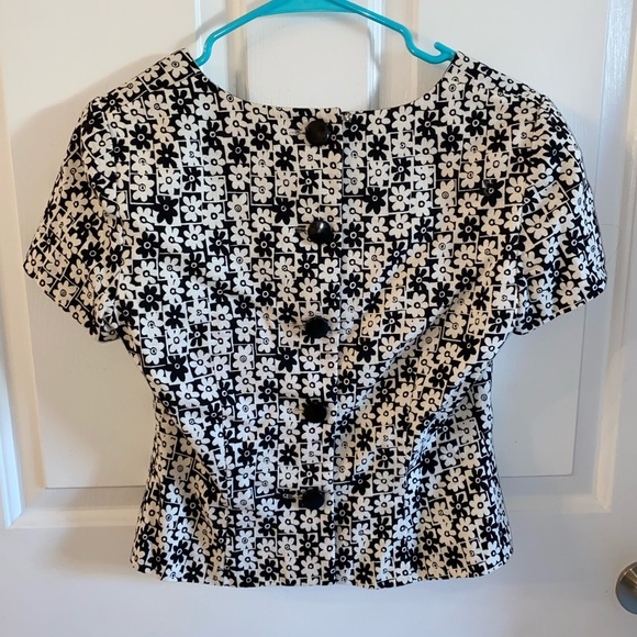 Vintage Funky Flower Print Black & White Top - Picture 2 of 3